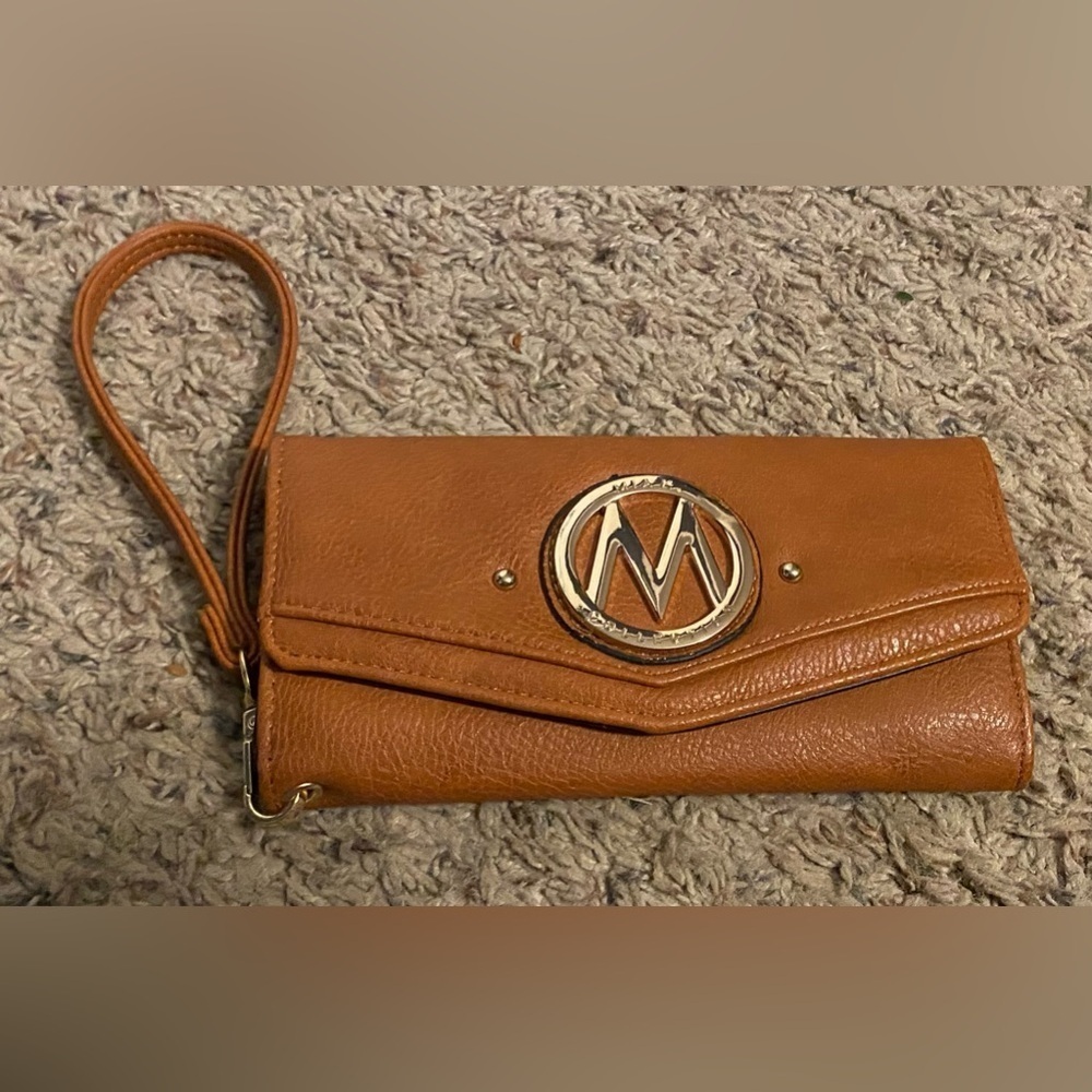 MFK Collection Wallet - Picture 1 of 5